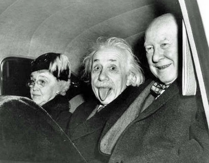 Das berühmte Foto von Albert Einstein unbeschnitten